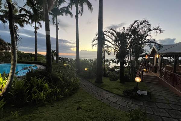Accueil Piscine et vue mer