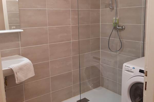 Douche italienne et lave-linge