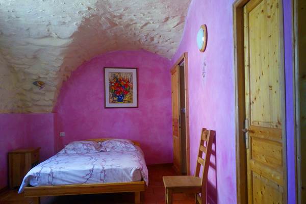 vue de la chambre avec la voûte et les patines