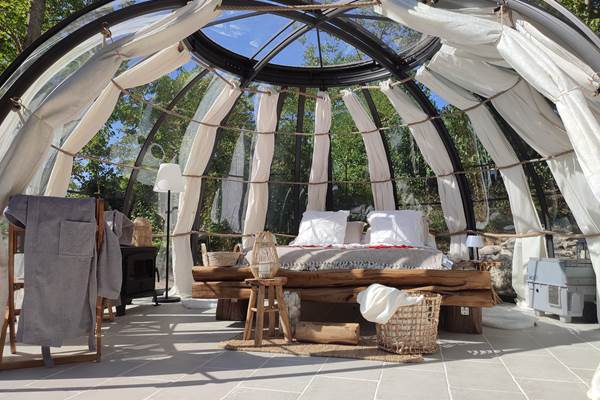 La bulle "une parenthèse enchantée" : logement insolite haut de gamme en pleine nature.