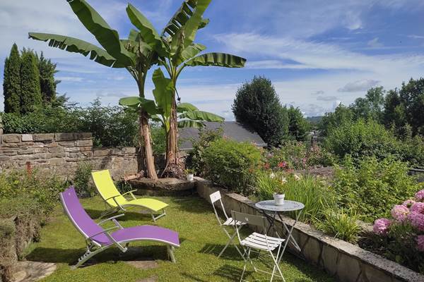 Relaxation au 1er étage du jardin