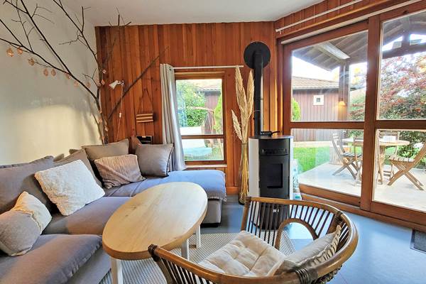 salon-chalet-chataigne-poele-4