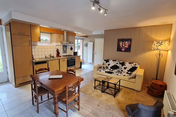 GERARDMER-Pièce de vie 1