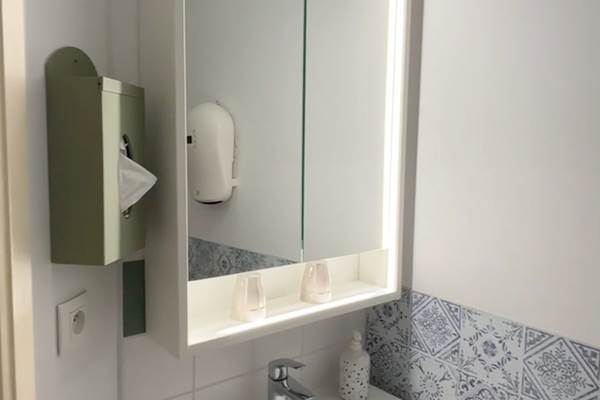 8AD7726B-F5C7-4E03-A89C-25E94E3FD11F_1_106_c