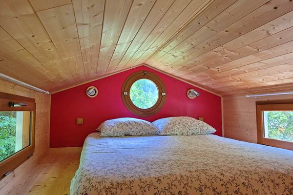 Tiny house Eglantine chambre mezzanine