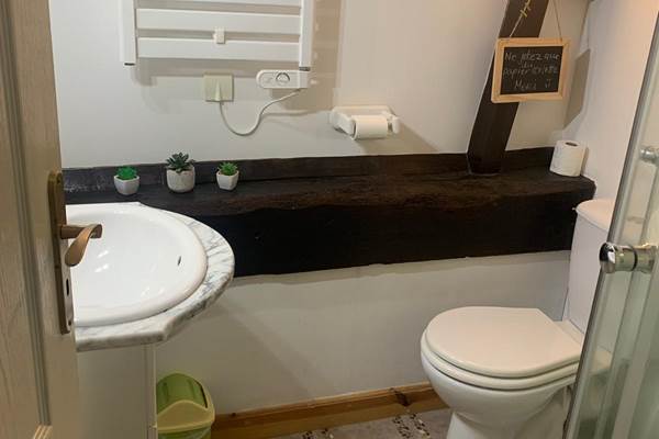 Shower room in Sunrise