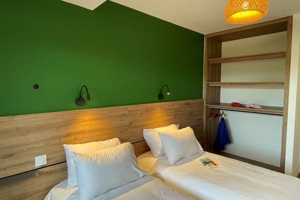 Chambre twin - dressing