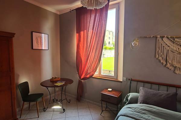 Chambre A l'ombre du Platane