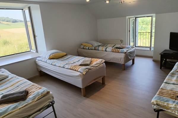 Chambre 4 lits simple