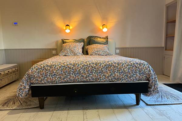 chambre en RDC avec éclairage individuel