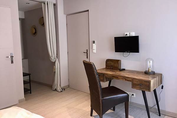 chambre Côté Village le Bureau