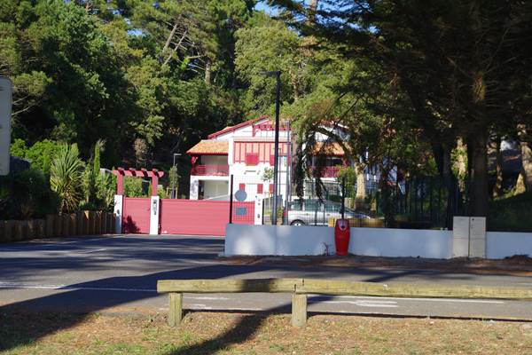 L'entrée du Domaine Aïga