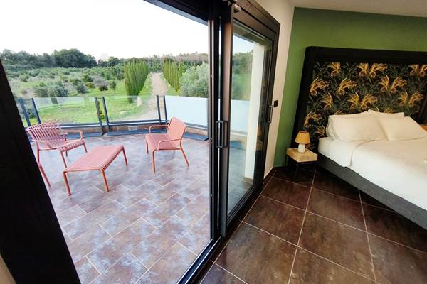 Master Suite "Jungle" haut de gamme avec terrasse privée