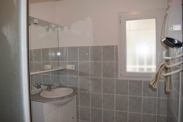 Les gîtes de Moussan - Montbrun Les Bains - salle de bain - 1 er étage - gîte 4
