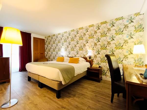 Chambre double avec petit balcon
