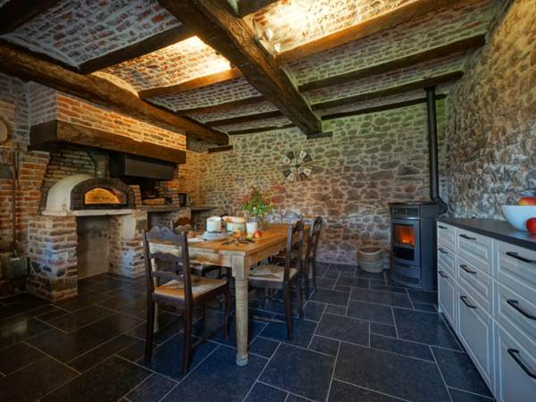 Salle à manger / Cuisine / Four à pizza