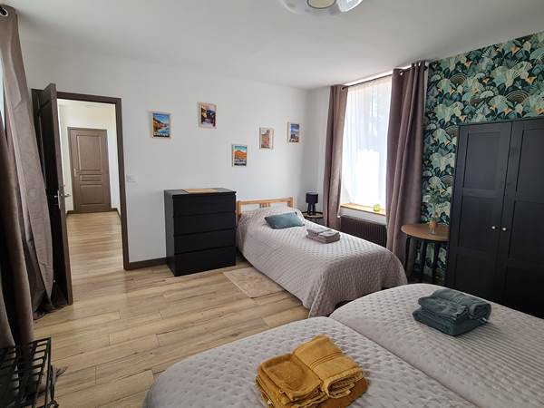 Location hébergement grande capacité  avec 4 grandes chambres près de Lille