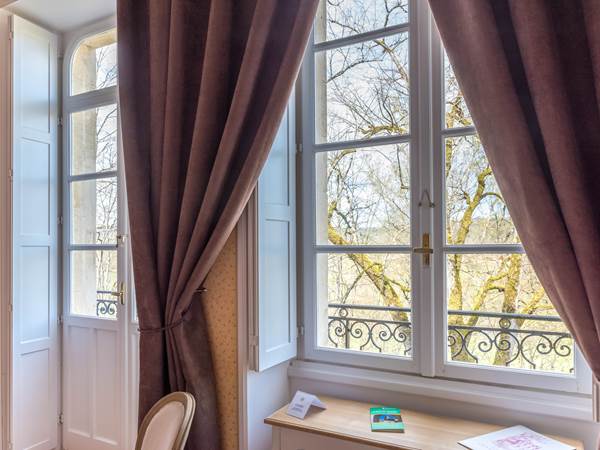 Chambre Jonquille château avec balcon