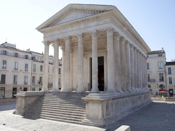 Nimes0-MaisonCarré-