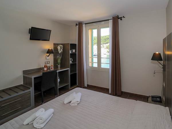 CHAMBRE 201