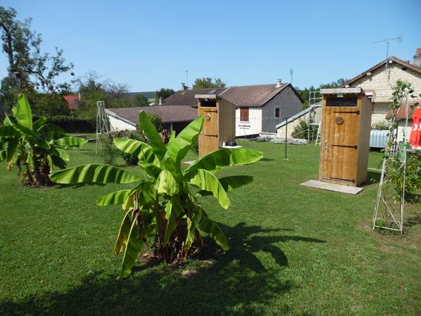 cabanes sanitaires douche et wc