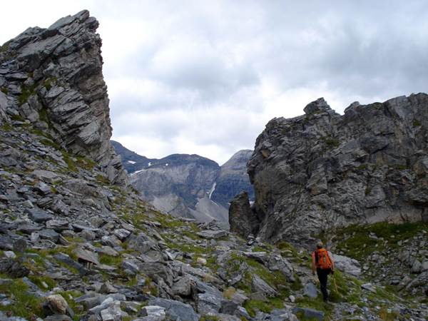 Approche de la Tour de Lieussaube