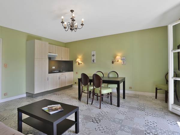 Gîte Junior Gentilhommière Suite 35 36 avec cuisine séjour chambre séparée et balcons