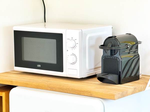studio-le-lodge-cafetiere-nespresso-microonde.jpg