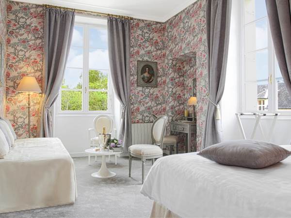 Chambre Pivoine château 3 de 2 à 4 personnes - 1er étage