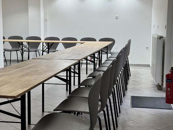 salle-confluence-repas-atelier-groupes.jpg