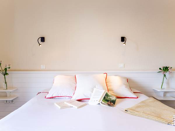 Chambre Grand Confort - Hôtel Le Verdon *** à Gréoux-les-bains