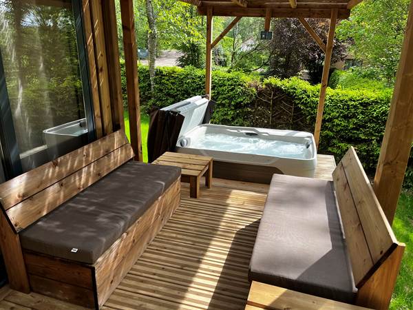 Spa privatif chauffé à 38°C