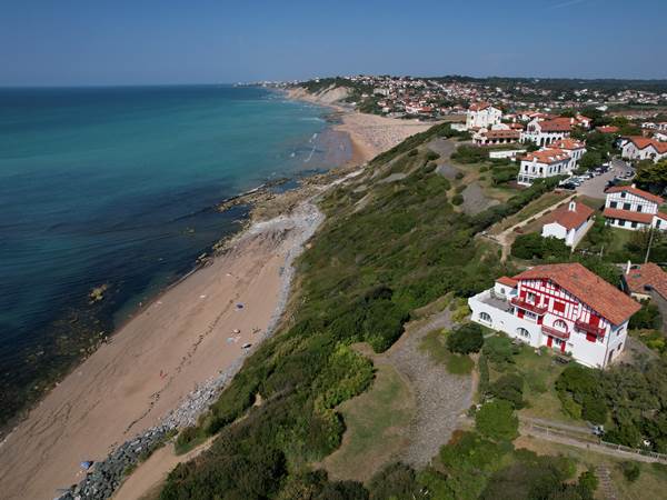la villa sur la colline de Parlementia-presta