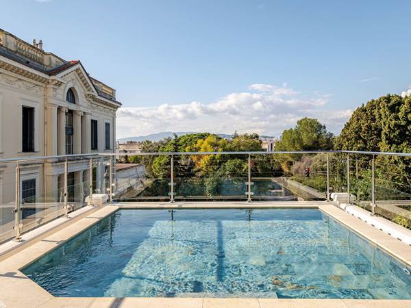 Piscine avec vue mer