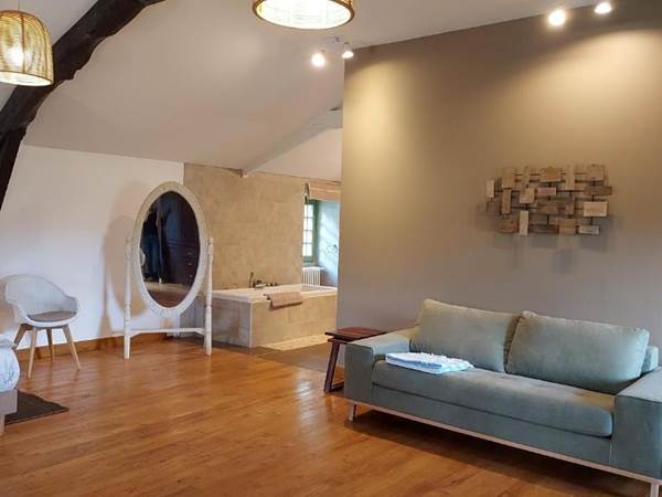 chambre-hote-manoir-courbiac-piscine