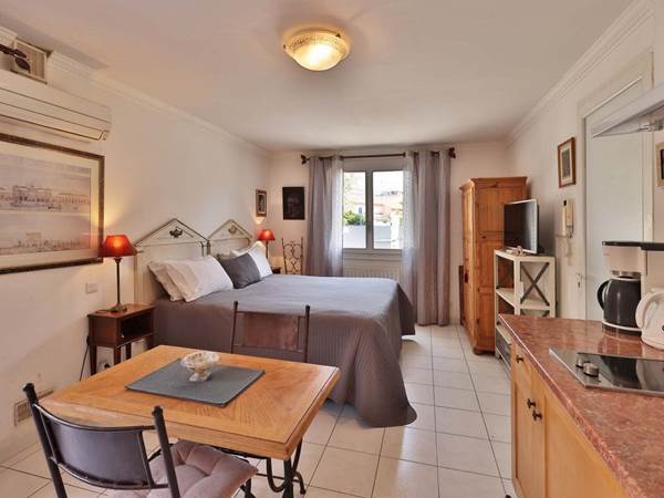 Vue sur le lit KINGSIZE