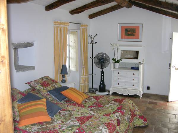 mas - chambre hote - 1 grande lit - 33m²