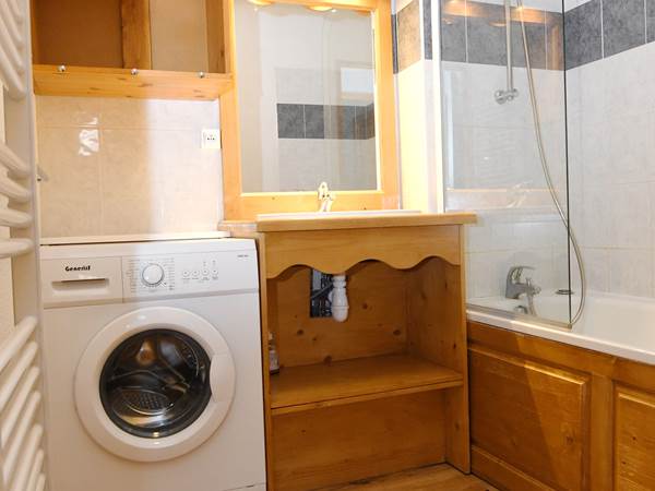 salle de bain du bas