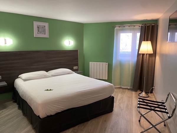 Chambre Grand lit double Confort - Vue sur Jardin