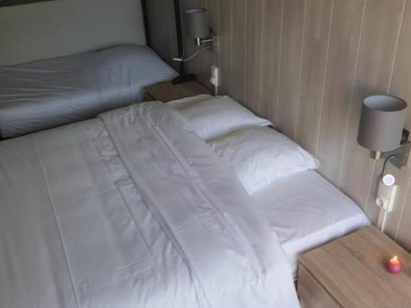 HÔTEL-RESTAURANT-LE-CHEVAL-BLANC-Chambre-quadruple-lit-double