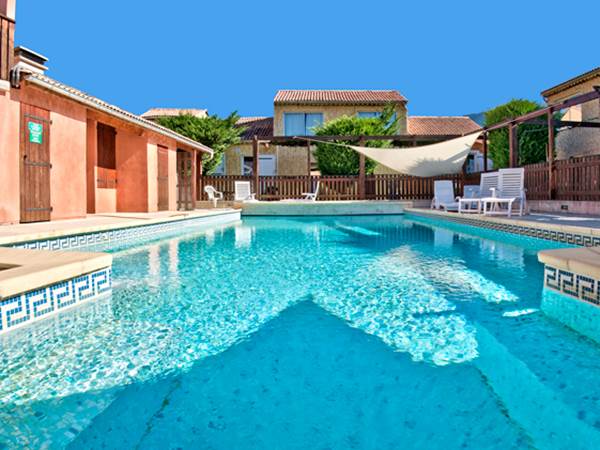 Piscine extérieur chauffée