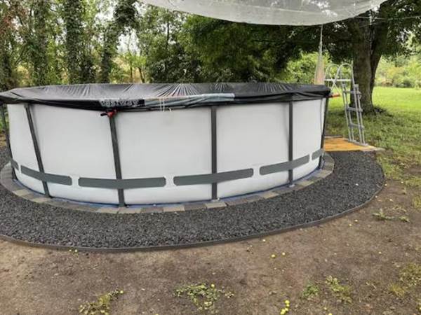piscine-couverte-calme-location-lauragaise