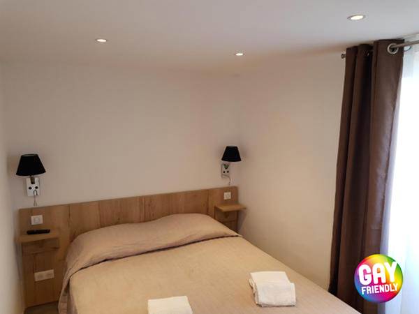 chambre-privee-chez-l-habitant-rue-st-dominique-vue-sur-mer-l-escale-bonifacio-gay-friendly