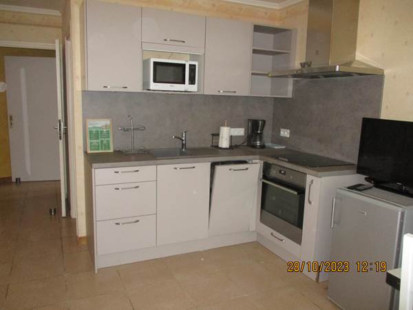 Gîte les Oliviers, Valros - Studio Les Lavandes cuisine