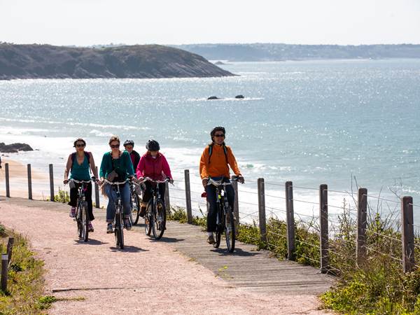 cap-evasion-velo-balade-accompagnee-en-vae-au-cap-frehel (7)-presta