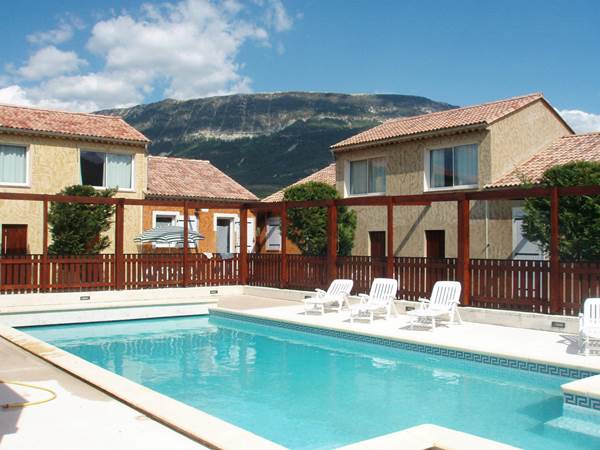 Piscine extérieur chauffée