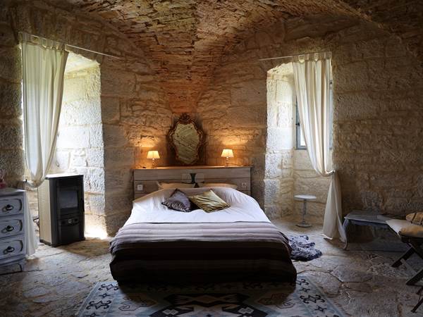chateau-saint-chamarand-chambre-templiers-table-hotes-tour-medievale