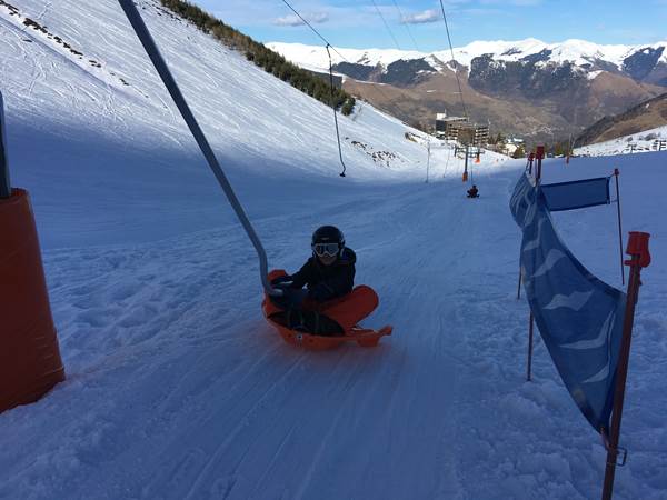 Montée en téleski aux Agudes