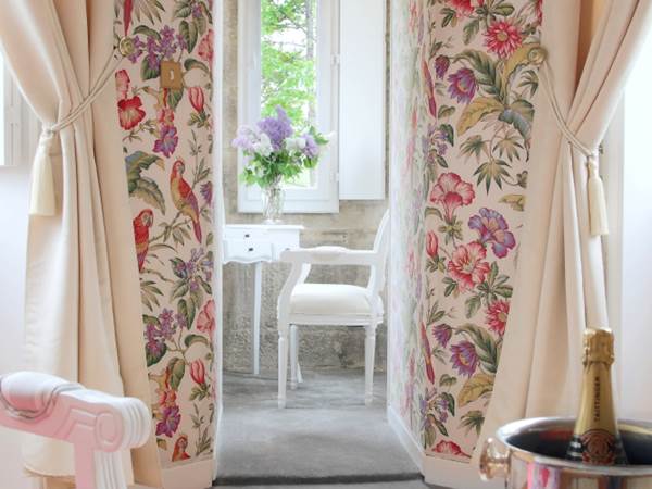 Chambres d'hôtes de charme Perroquets vue échauguette et coiffeuse
