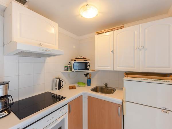Cuisine studio d'hotes Apollon